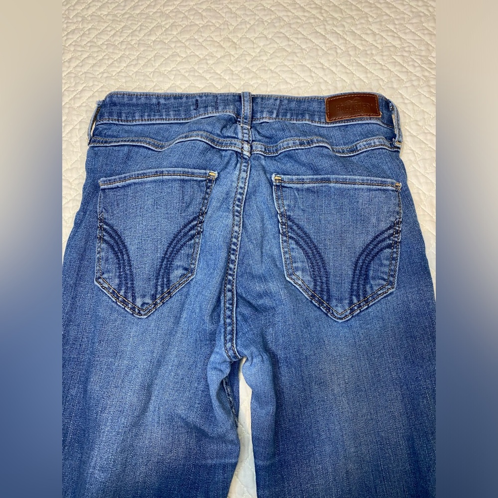 Hollister High Rise Super Skinny - Picture 8 of 9